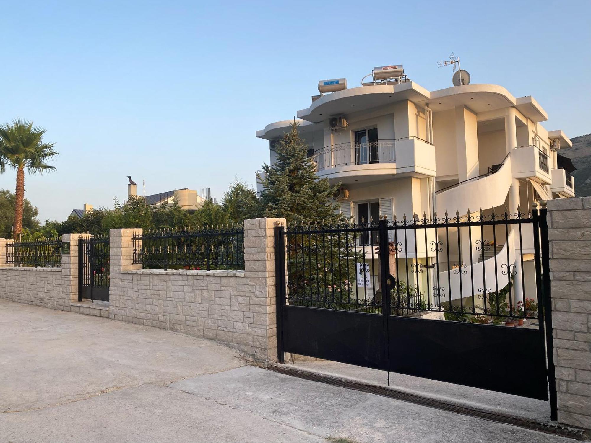 Bafas Apartments Plataria Exterior photo